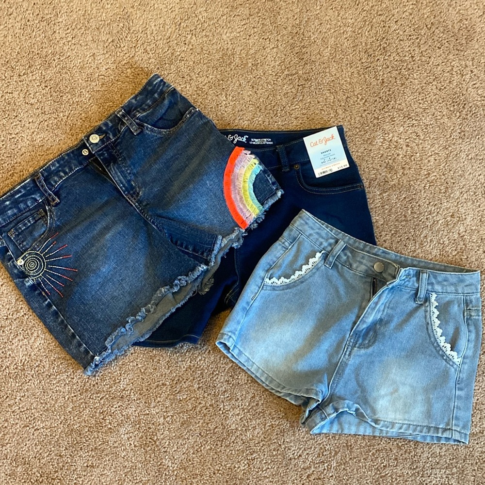 3 pairs of girls shorts